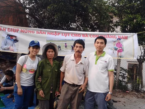 ‘Chàng khùng’ lập nhóm thiện nguyện vì người nghèo