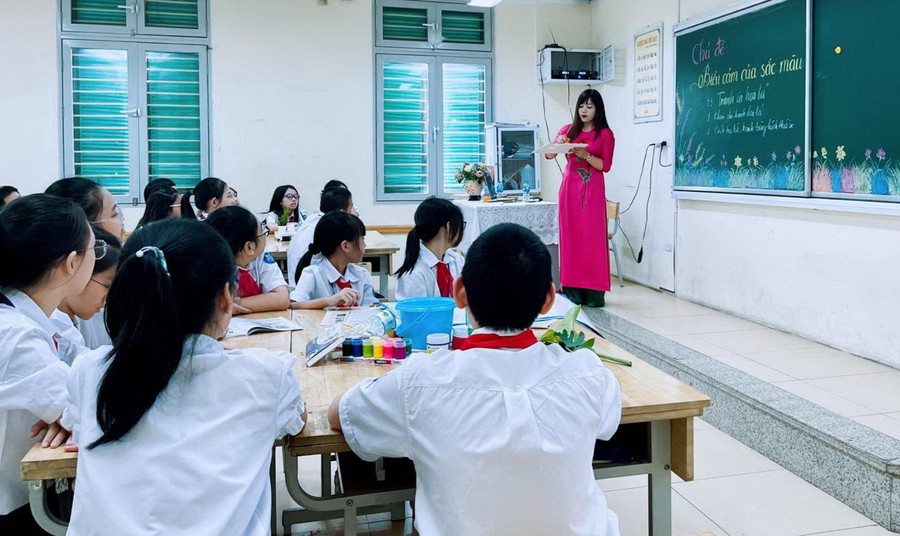 Một tiết dạy môn Mỹ thuật trong Hội thi giáo viên dạy giỏi quận Hoàn Kiếm. Một tiết dạy môn Mỹ thuật trong Hội thi giáo viên dạy giỏi quận Hoàn Kiếm.