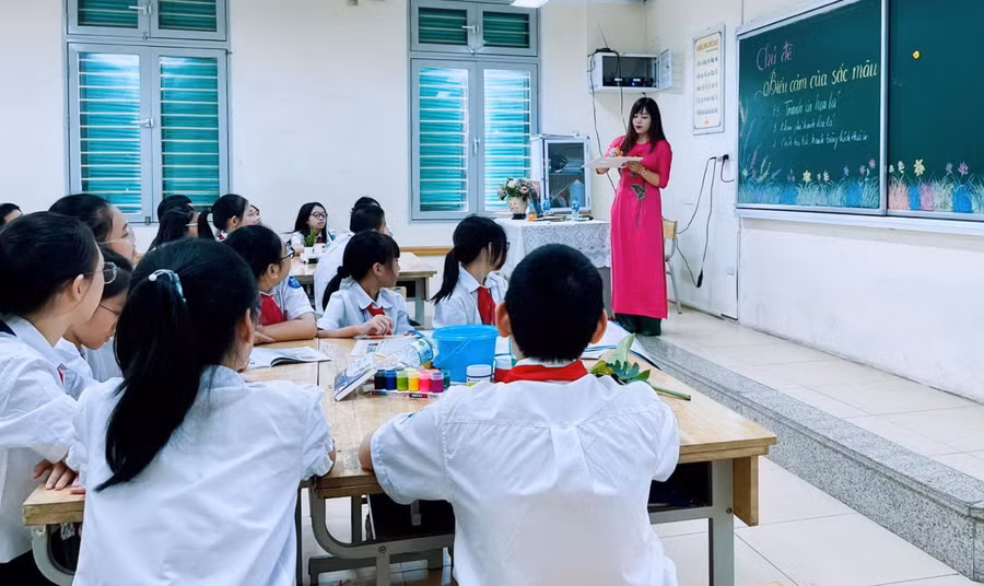 Một tiết dạy môn Mỹ thuật trong Hội thi giáo viên dạy giỏi quận Hoàn Kiếm.