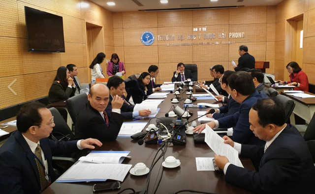 Hội đồng thi tuyển chức danh Hiệu trưởng Trường Đại học Y Dược Hải Phòng (ảnh: CTV) Hội đồng thi tuyển chức danh Hiệu trưởng Trường Đại học Y Dược Hải Phòng (ảnh: CTV)