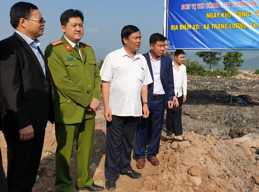 Lãnh đạo Sở TNMT cùng các cơ quan, ban ngành thị xã Đông Triều đến kiểm tra tiến độ Dự án Lãnh đạo Sở TNMT cùng các cơ quan, ban ngành thị xã Đông Triều đến kiểm tra tiến độ Dự án