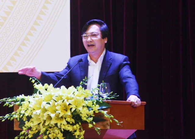 Ông Nguyễn Đức Hữu - Phó vụ trưởng phụ trách Vụ Giáo dục Tiểu học (Bộ GD&ĐT) - phát biểu tại hội thảo lấy ý kiến góp ý cho dự thảo Luật sửa đổi, bổ sung một số điều của Luật Giáo dục do Bộ GD&ĐT tổ chức ngày 6/12