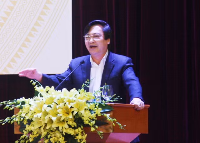 Ông Nguyễn Đức Hữu - Phó vụ trưởng phụ trách Vụ Giáo dục Tiểu học (Bộ GD&ĐT) - phát biểu tại hội thảo lấy ý kiến góp ý cho dự thảo Luật sửa đổi, bổ sung một số điều của Luật Giáo dục do Bộ GD&ĐT tổ chức ngày 6/12