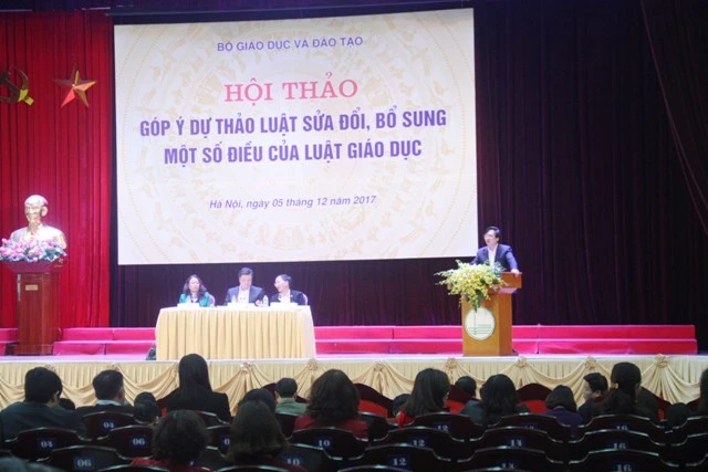 Hội thảo góp ý Dự thảo Luật sửa đổi, bổ sung một số điều của Luật Giáo dục do Bộ GD&ĐT tổ chức sáng nay (5/12).