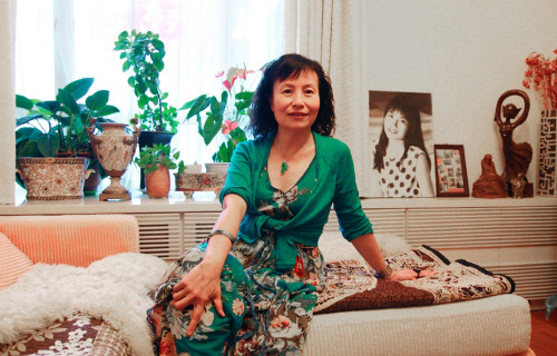 Ở tuổi 51, bà Lu nói không hề cảm thấy nuối tiếc khi đi tìm tình yêu đích thực cả đời. Ảnh: Katrina Yu/Al Jazeera. cuoc-noi-day-cua-nhung-co-gai-e-o-trung-quoc-3