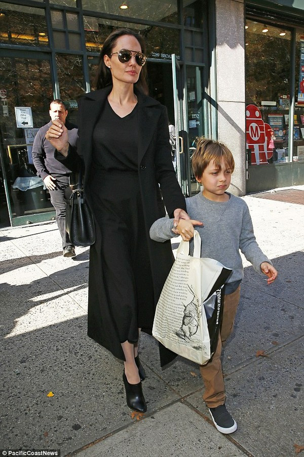 Brad Pitt, Angelina Jolie Brad Pitt, Angelina Jolie