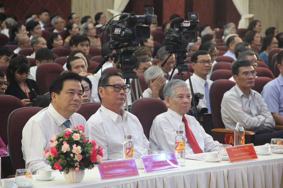 Các đại biểu tham dự kỷ niệm 70 năm truyền thống Trường Đảng miền Nam