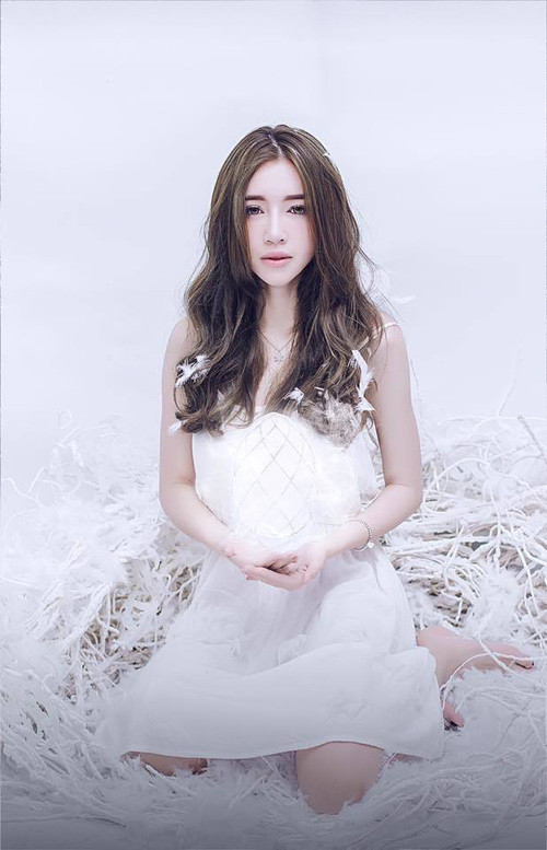 Báo Thái khen Elly Trần đẹp hơn bội phần sau sinh ảnh 5