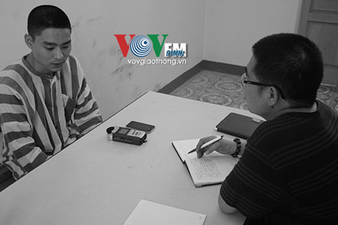 sát thủ lê văn luyện đọc sách phật, học châm cứu, bấm huyệt trong tù hình 2 sat thu le van luyen doc sach phat, hoc cham cuu, bam huyet trong tu hinh 2