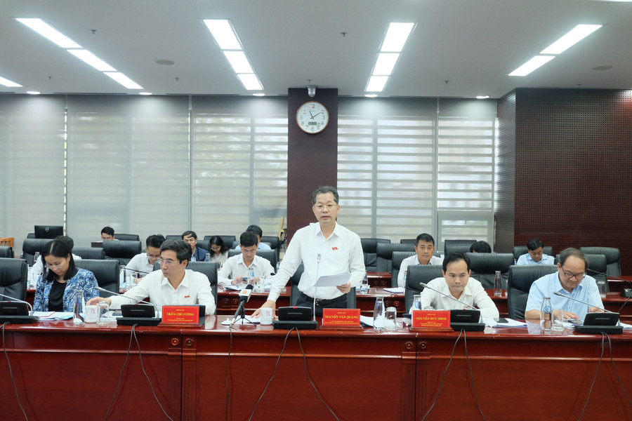 Ông Nguyễn Văn Quảng - Bí thư Thành ủy, Trưởng đoàn đại biểu Quốc hội TP Đà Nẵng phát biểu tại buổi làm việc. (Ảnh: PV).