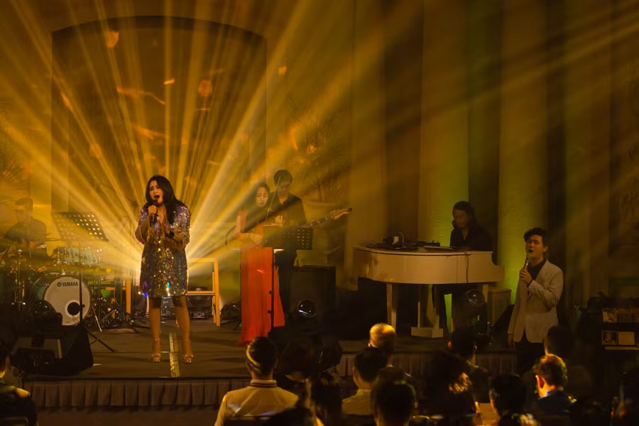 Thăng hoa cùng Diva Thanh Lam tại khán phòng độc nhất Sài thành ảnh 1