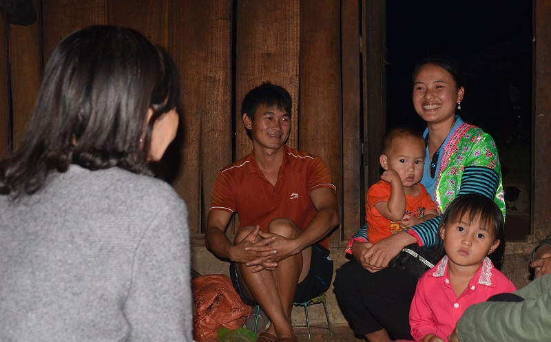Giờ đây, phụ huynh đồng bào dân tộc thiểu số ở Tỏa Tình đã quan tâm hơn đến việc học của con em mình. Giờ đây, phụ huynh đồng bào dân tộc thiểu số ở Tỏa Tình đã quan tâm hơn đến việc học của con em mình.