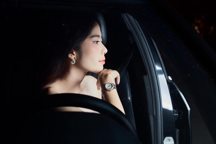 Trước đó, Nam Em đã bị Sở Thông tin và Truyền thông TPHCM mời lên làm việc.