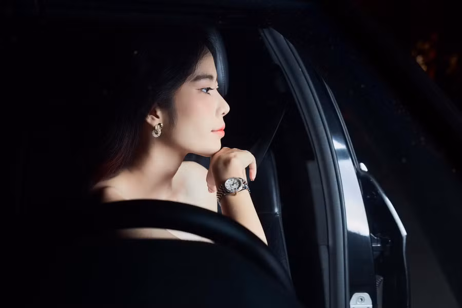 Trước đó, Nam Em đã bị Sở Thông tin và Truyền thông TPHCM mời lên làm việc.