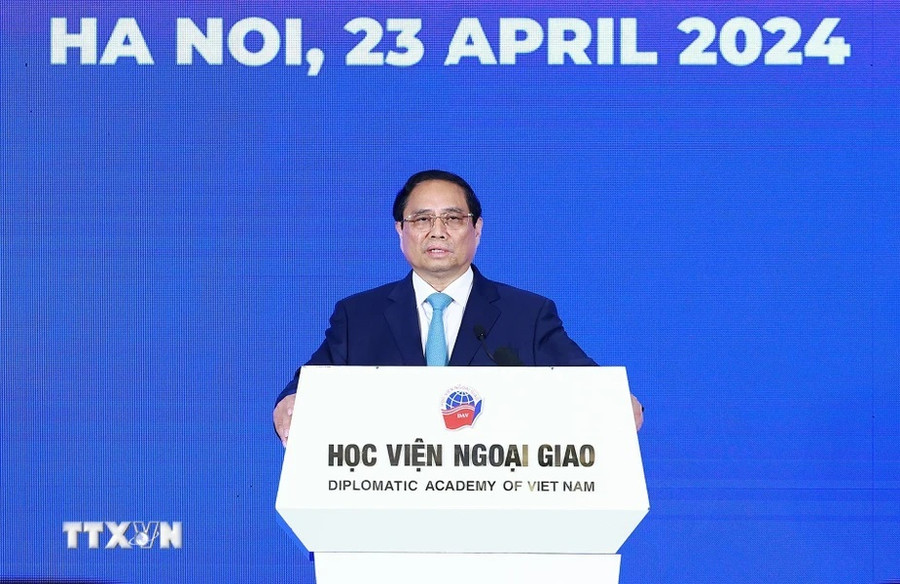 Thủ tướng Phạm Minh Chính phát biểu tại Diễn đàn Tương lai ASEAN 2024. Diễn đàn có chủ đề "Xây dựng Cộng đồng ASEAN phát triển nhanh, bền vững, lấy người dân làm trung tâm". (Ảnh: Dương Giang/TTXVN) Thủ tướng Phạm Minh Chính phát biểu tại Diễn đàn Tương lai ASEAN 2024. Diễn đàn có chủ đề "Xây dựng Cộng đồng ASEAN phát triển nhanh, bền vững, lấy người dân làm trung tâm". (Ảnh: Dương Giang/TTXVN)