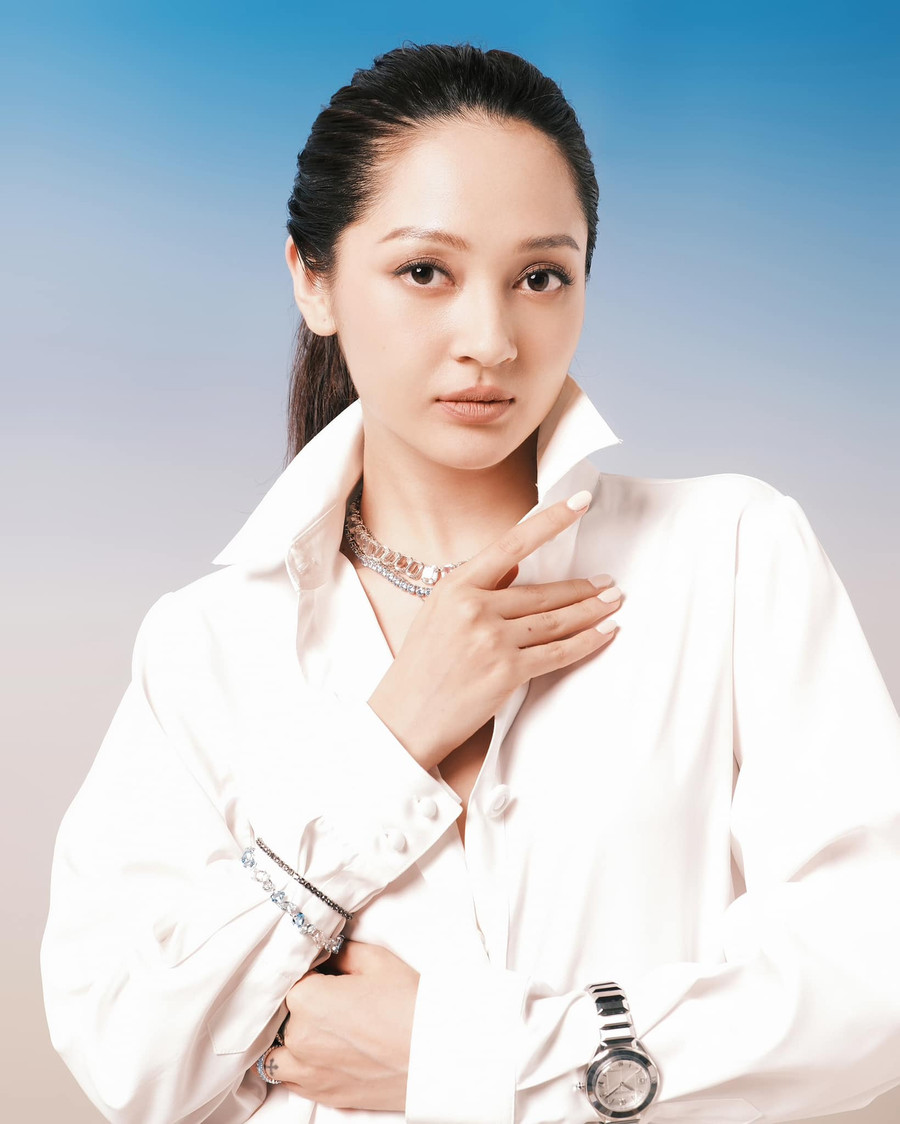 Bảo Anh từng nhiều lần dính tin đồn bầu bí. Bảo Anh từng nhiều lần dính tin đồn bầu bí.