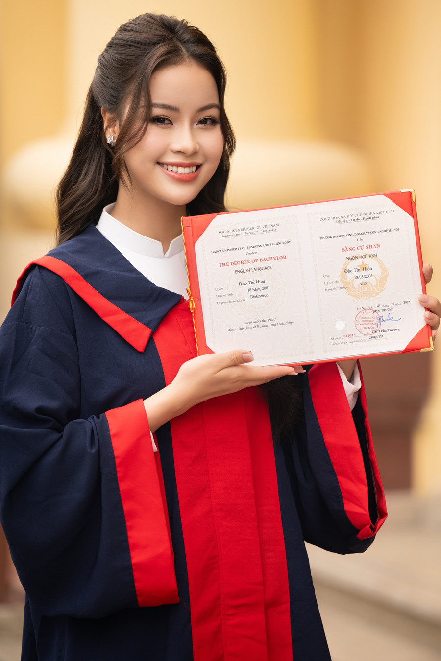 Á hậu Đào Hiền tốt nghiệp đại học, tiết lộ học cao học. Á hậu Đào Hiền tốt nghiệp đại học, tiết lộ học cao học.
