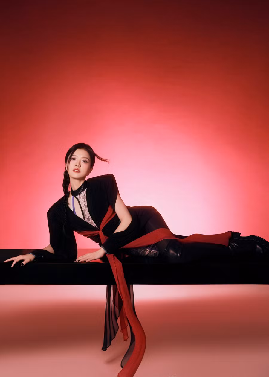 Suni Hạ Linh đã trở thành đại diện của Việt Nam tham gia Tỷ Tỷ Đạp Gió Rẽ Sóng 2024.