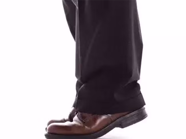 Làm động tác này khi đi tiểu, khỏi phải uống thuốc mà vẫn bổ thận tráng dương ảnh 2