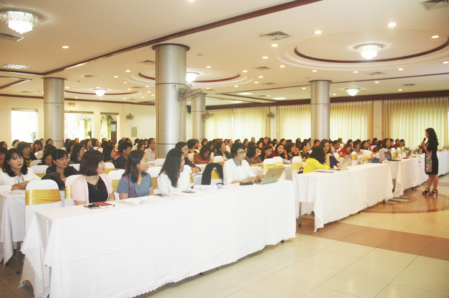 Khoảng 200 CBQL, giáo viên mầm non cốt cán dự hội nghị tập huấn