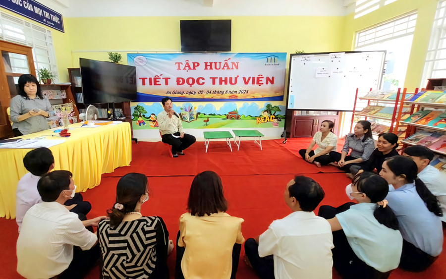 Tập huấn nâng cao công tác tổ chức Thư viện thân thiện. Tập huấn nâng cao công tác tổ chức Thư viện thân thiện.