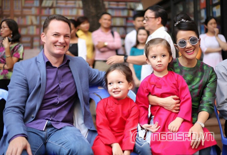 Có mẹ là Diva, bố doanh nhân, các con Hồng Nhung được dạy như thế nào? - Ảnh 48 Co me la Diva, bo doanh nhan, cac con Hong Nhung duoc day nhu the nao? - Anh 48