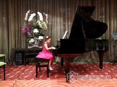 Có mẹ là Diva, bố doanh nhân, các con Hồng Nhung được dạy như thế nào? - Ảnh 38 Co me la Diva, bo doanh nhan, cac con Hong Nhung duoc day nhu the nao? - Anh 38