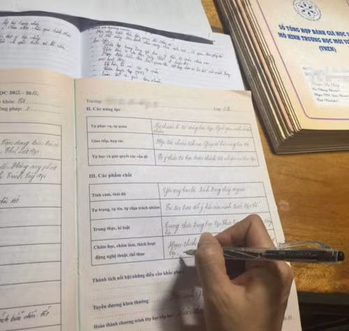 Quảng Ngãi: Chấn chỉnh lạm dụng hồ sơ, sổ sách trong nhà trường