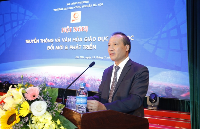 Ông Cao Quốc Hưng – Thứ trưởng Bộ Công Thương - phát biểu tại hội nghị