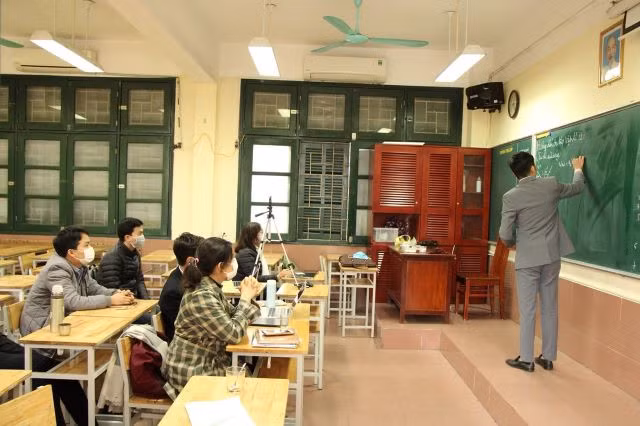 Bộ GD&ĐT yêu cầu tăng cường dạy học qua internet, trên truyền hình giữa dịch Covid-19