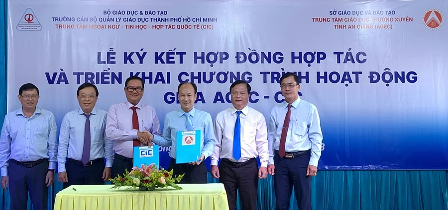 Trung tâm GDTX An Giang ký kết hợp tác với Trung tâm Ngoại ngữ - Tin học – Hợp tác quốc tế CIC.