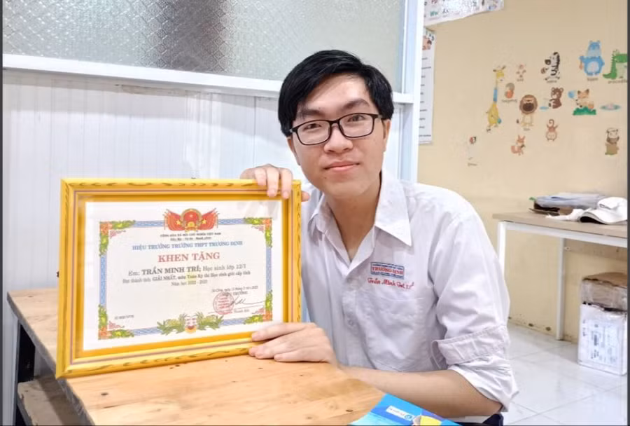 Em Trần Minh Trí.