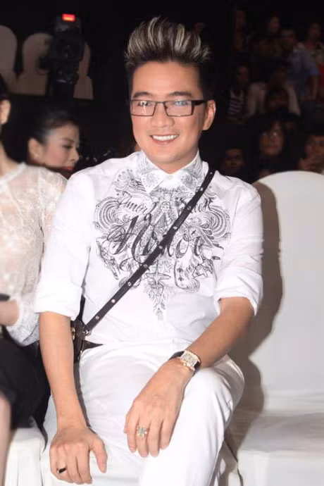 Nhin nhung hinh anh nay, khong ngo Dam Vinh Hung phai tra no hang ty cho me - Anh 10