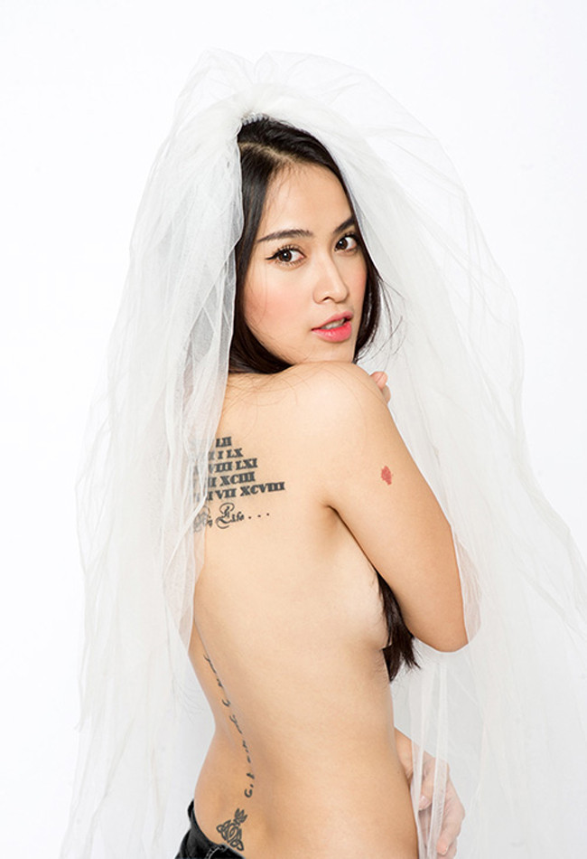 Những hình xăm gây tò mò của mỹ nhân Việt ảnh 11 Những hình xăm gây tò mò của mỹ nhân Việt ảnh 11