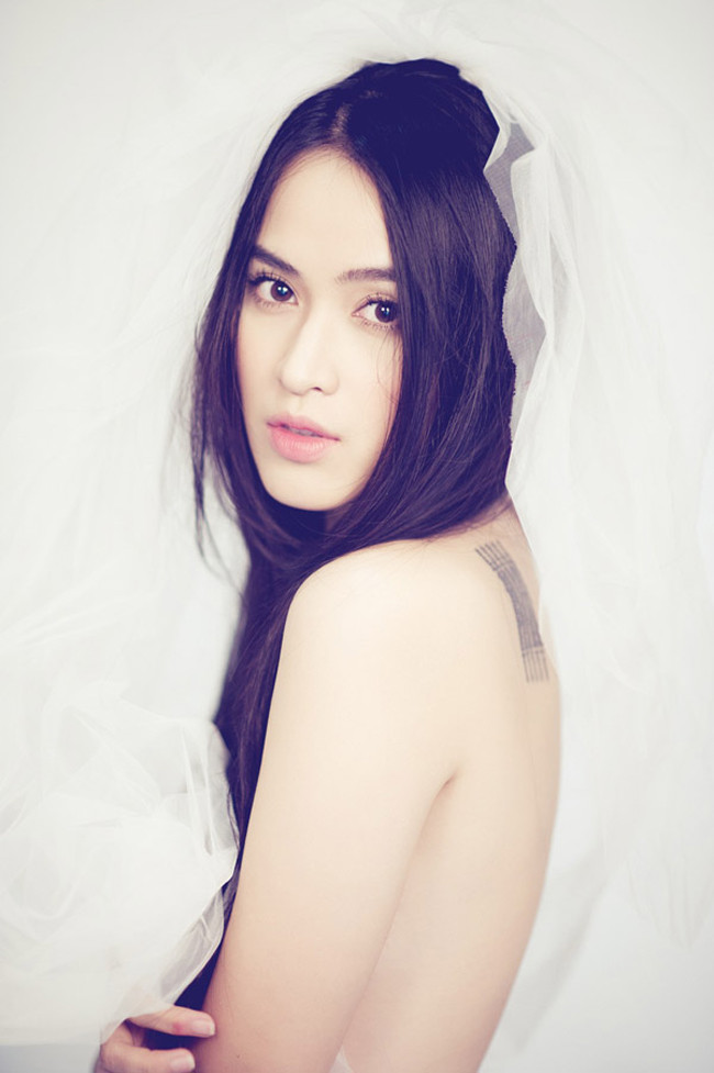 Những hình xăm gây tò mò của mỹ nhân Việt ảnh 12 Những hình xăm gây tò mò của mỹ nhân Việt ảnh 12