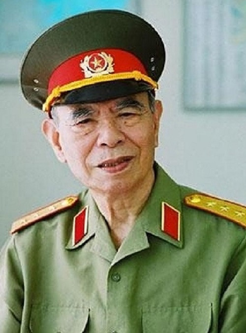 Thượng tướng Hoàng Minh Thảo. Thượng tướng Hoàng Minh Thảo.