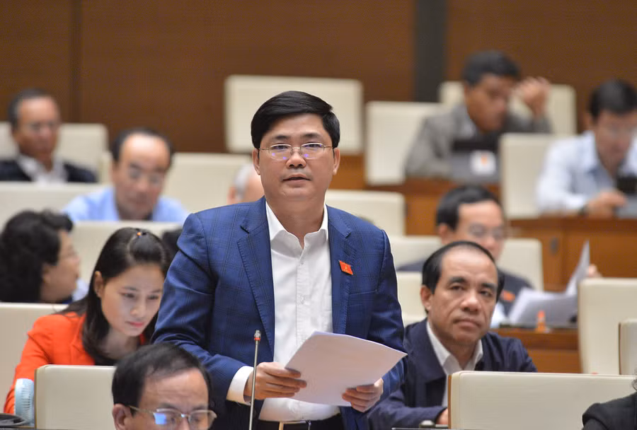 Đại biểu Nguyễn Tuấn Anh – Đoàn đại biểu Quốc hội tỉnh Long An.