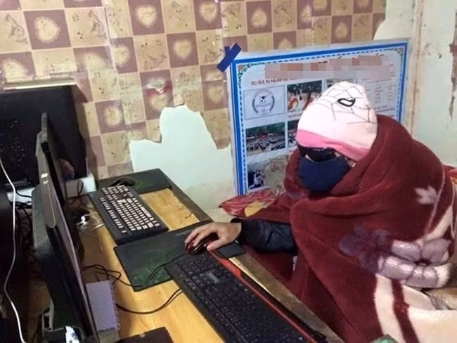 Phải ấm thân mới chinh chiến với anh em chiến hữu được chứ.