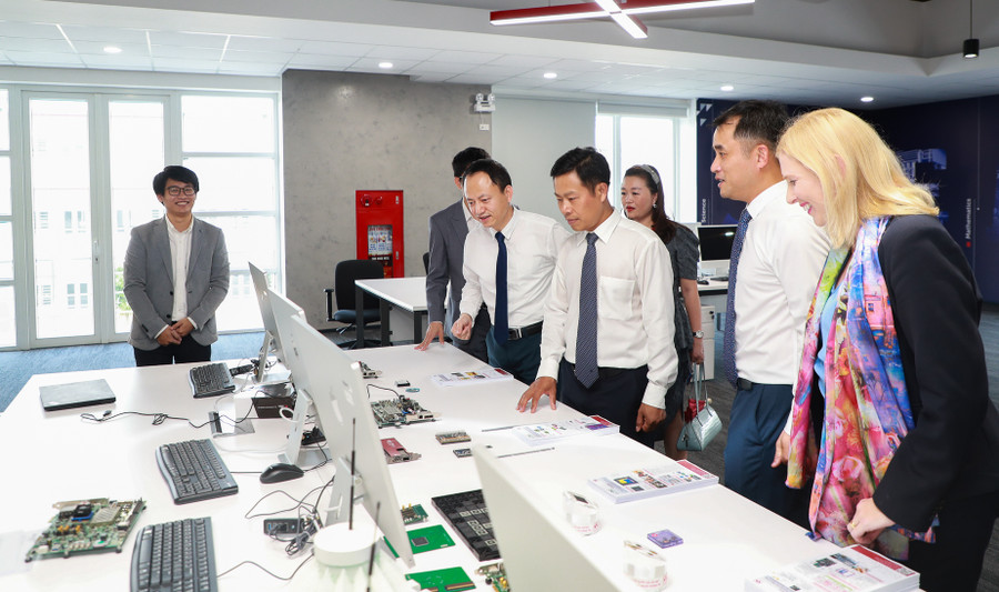 Đại học Quốc gia Hà Nội không ngừng gia tăng thứ hạng trong các bảng xếp hạng. Ảnh: TG Đại học Quốc gia Hà Nội không ngừng gia tăng thứ hạng trong các bảng xếp hạng. Ảnh: TG