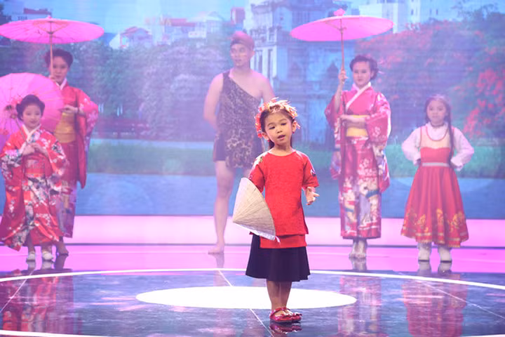 Phát sốt với màn hát nhép, diễn sâu của bản sao Trác Thúy Miêu