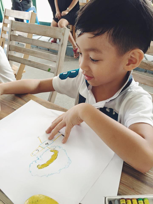 Mẹ con Hà Hồ tuyệt đẹp trên thảo nguyên ảnh 13 Mẹ con Hà Hồ tuyệt đẹp trên thảo nguyên ảnh 13
