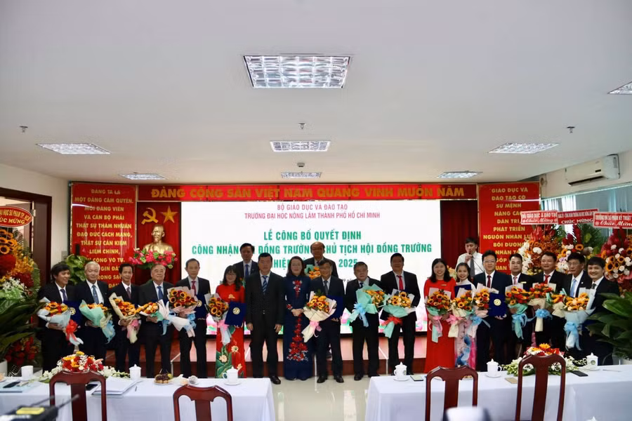 21 thành viên Hội đồng trường Trường ĐH Nông Lâm TP.HCM nhiệm kỳ 2020-2025