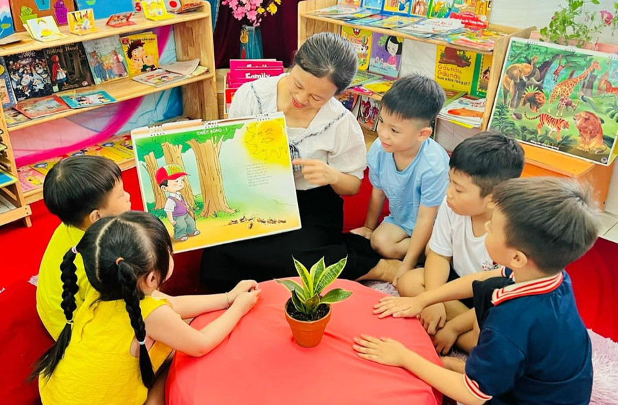 Người thầy giỏi chuyên môn, tâm huyết với nghề thì mới đào tạo nên những học trò ngoan, tử tế. Ảnh: INT
