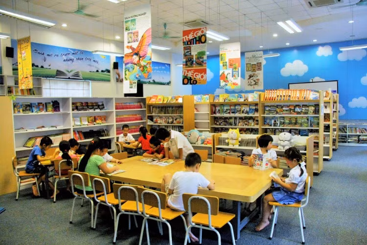 HS Trường Tiểu học Ban Mai (Hà Đông - Hà Nội) trong thư viện. Ảnh: Thiên Thanh