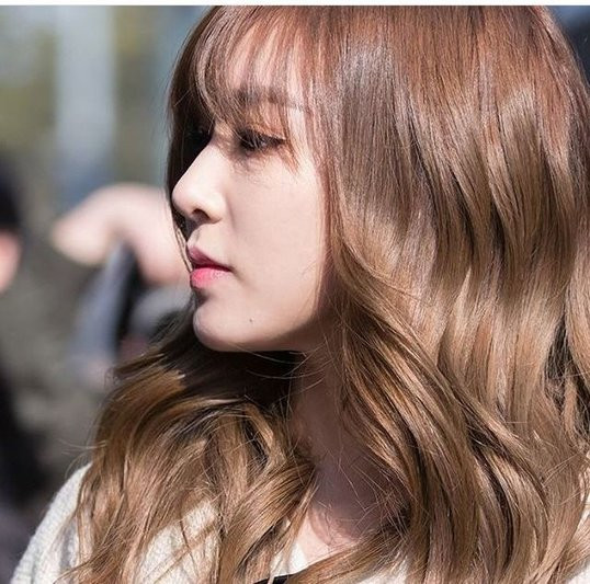 Cách chọn màu tóc giúp sáng da, tôn da hoàn hảo, màu số 2 nhất định phải thử để đón Tết 2020 ảnh 14