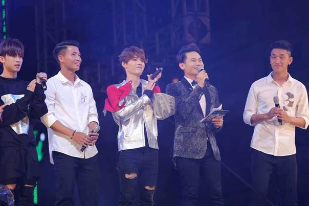 Sự xuất hiện của Bùi Tiến Dũng và Trọng Đại trong đêm nhạc khiến khán giả không khỏi thích thú