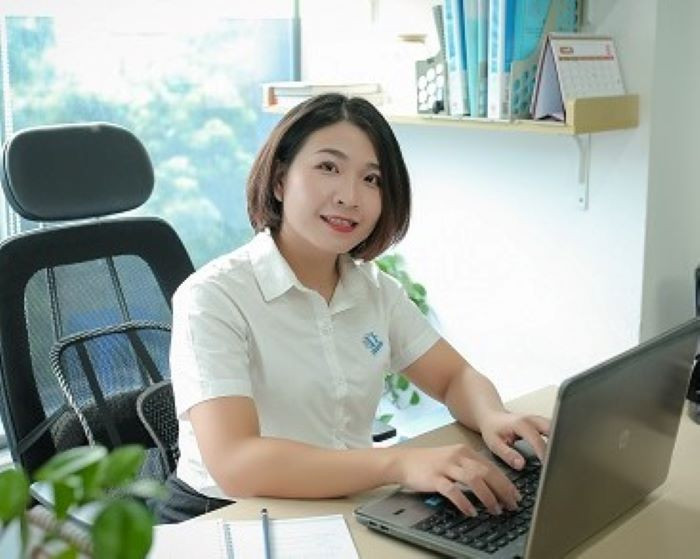 Cô Nguyễn Thị Thu Trang. Cô Nguyễn Thị Thu Trang.