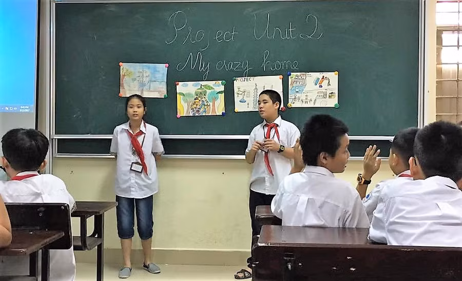 Mình giơ tay tranh luận đi! - Giờ thuyết trình của học sinh lớp 6A1