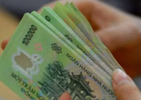 Choang voi muc thu lao 3,6 ty/nam cua sep VP Bank - Anh 1