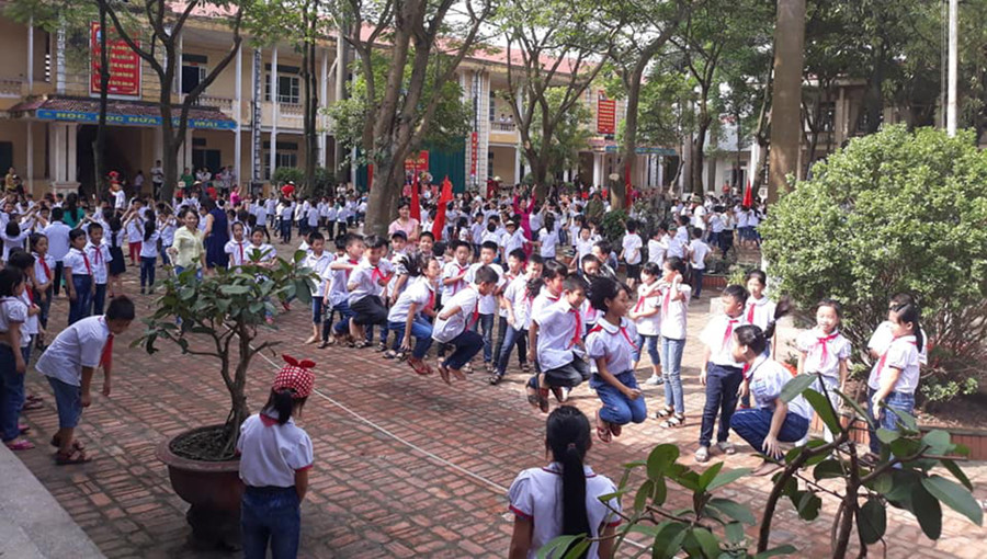 Toàn trường trong hoạt động giữa giờ